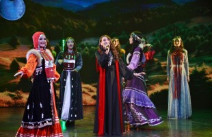 В Сибайском концертно-театральном объединении торжественно закрыли 32-й творческий сезон