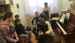 В Салавате воспитанники детского дома посетили музыкальный колледж