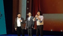 В Уфе в Международный день смеха прошёл концерт "Кармак-шоу" с участием башкирских юмористов и певцов
