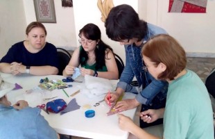 В выставочном зале «Ижад» прошёл мастер-класс «Текстильные котики в технике «теримэн»