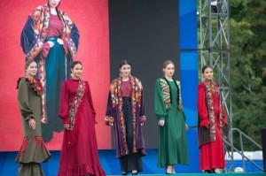 Башҡортостандан йәш модельер «iВолга» форумының милли костюмдар конкурсында еңеү яулаған