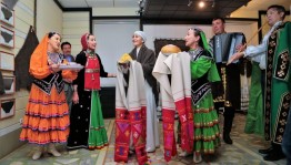 В Уфе открылась выставка зианчуринских шалей