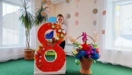 В Кугарчинской модельной библиотеке дети создали оригинальные поздравления