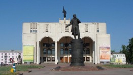 Курск театрында Мостай Кәримдең «Ай тотолған төндә» трагедияһы буйынса спектакль ҡуйыласаҡ