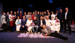 В Сибайском башдрамтеатре прошла премьера спектакля "Выходили бабки замуж"