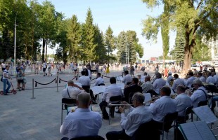 Пятничные концерты в сквере «Дубки»