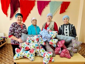 Подушки, чаи, браслеты: В библиотеках Башкортостана продолжается работа по поддержке СВО