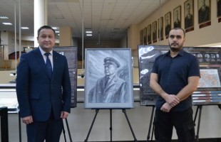 Портрет Мусы Гареева передан в дар Республиканскому музею Боевой Славы