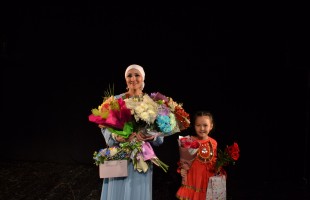 Сибайская артистка Насима Гиззатуллина награждена высшей наградой Всемирного курултая башкир