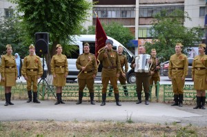 Артисты Сибая подарили концерт ветерану войны