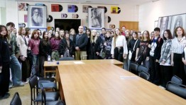 В Уфе прошла встреча-беседа в рамках проекта «Творцы Мира» художника Романа Сайфуллина