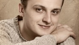 Актёр Русдрамтеатра РБ Иван Овчинников представил новый театральный проект «Служебный вход»