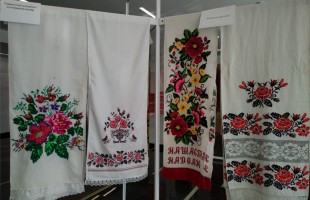 В Уфе на выставке «Вышитая история народа» представлены полотенца 12 народов Башкортостана