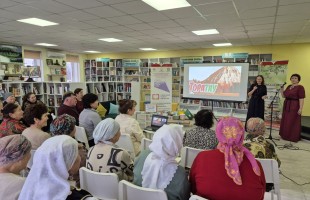 Встреча в библиотеке: Газета «Торатау» и жители Верхнеиткулово поддержали участников СВО гуманитарной помощью