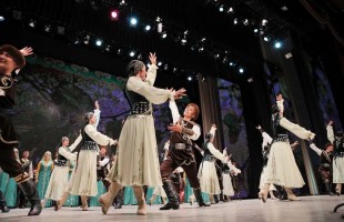 Ансамбль «Мирас» даст сольный концерт в рамках Года единства народов России