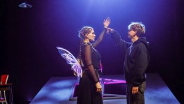 «Это всё она»: в Русском театре Стерлитамака состоялась премьера драмы о хрупкой любви матери и сына