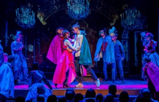 Народный театр «Лики» покажет яркую версию спектакля «Ромео и Джульетта»