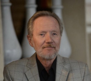 Народный артист Башкортостана Олег Шумилов сегодня отмечает 75-летний юбилей