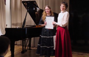 «Музыкальный салон» в музее Шаляпина завершил год праздничным концертом