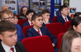 «Сокровищница мудрости»: На музейной гостиной школьники познакомились с наследием Гали Сокороя