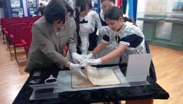 «Сокровищница мудрости»: На музейной гостиной школьники познакомились с наследием Гали Сокороя