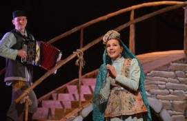 В Москве состоятся гастроли Уфимского татарского театра «Нур» В Москве состоятся гастроли Уфимского татарского театра «Нур»