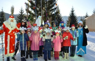 В Бурзянском районе определили лучший новогодний городок и лучших Деда Мороза и Снегурочку