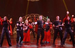 В Сибайском концертно-театральном объединении торжественно закрыли 32-й творческий сезон