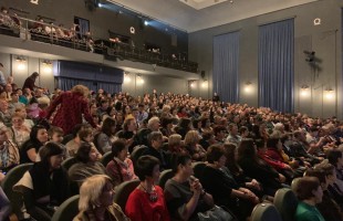 В Москве с аншлагом прошел первый день гастролей Национального молодежного театра РБ им. Мустая Карима