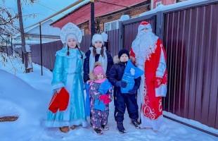 Караидельская модельная библиотека провела новогодние акции в поддержку населения