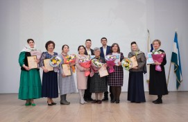 В Уфе наградили победителей литературного конкурса на создание патриотических произведений «Голос эпохи» («Заман ауазы»)