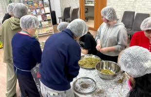 Подушки, чаи, браслеты: В библиотеках Башкортостана продолжается работа по поддержке СВО