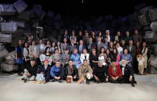 «Старший сын» в Стерлитамаке: Премьера башкирского драмтеатра оживила ностальгию по 90-м