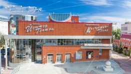 Молодежный театр им.М.Карима запускает поэтический флешмоб «75 стихотворений к 75-летию Великой Победы»