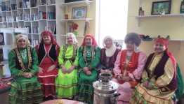 В модельной библиотеке села Верхнеиткулово Ишимбайского района прозвучали башкирские народные песни