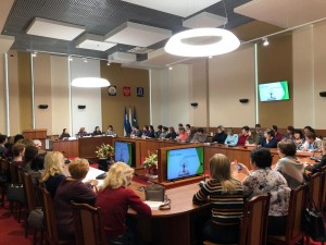 В городе Октябрьский состоялся круглый стол «Сила рода – сила народа»