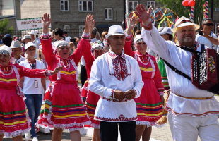 В Калтасинском районе состоялся VIII Межрегиональный фестиваль-конкурс марийского народного танца «Серебряная веревочка» - «Ший кандыра»