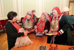 В Уфе прошла творческая лаборатория по изготовлению детского башкирского национального костюма