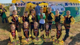 В Гафурийском районе прошел республиканский фестиваль меда