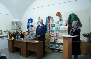 В Мемориальном доме-музее Мажита Гафури открылась выставка к 90-летию со дня рождения Абдулхака Игебаева