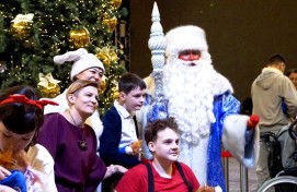 Волшебство для особенных детей: Башкирский драмтеатр имени Ильшата Юмагулова провёл благотворительный праздник