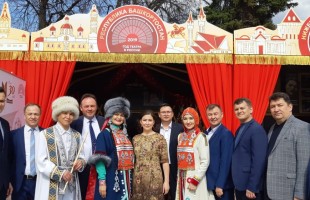 Министр культуры РБ Амина Шафикова приняла участие в торжественной церемонии передачи символа Всероссийского театрального марафона Приволжскому федеральному округу
