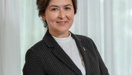 Поздравление министра культуры РБ Амины Шафиковой с Международным Днём театра