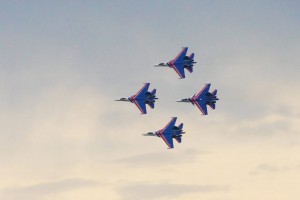 At the closing of the Folkloriada, the aerobatic group of "Russkie Vityazi" (Rus - Russian Knights) performed