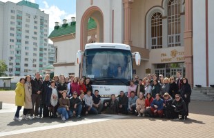 Театр «Нур» приобрел новый автобус