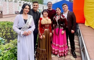 Артисты Башгосфилармонии радуют соотечественников яркими выступлениями на сабантуях