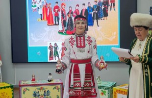 ЭтноСмарт библиотека присоединилась к празднованию Дня национального костюма