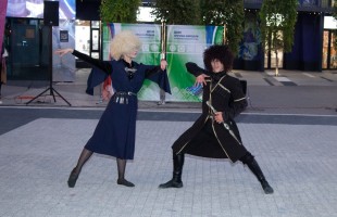 День национального костюма в Арт-квадрате собрал сотни уфимцев