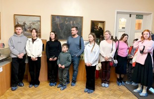 В Уфе открылась выставка картин «Голоса памяти», посвященная 80-летию Победы