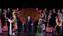 В Уфе состоялся бенефис Эльвиры Гайфуллиной